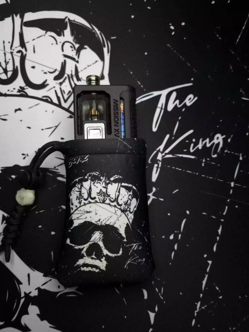 Monarchy the King Grunge